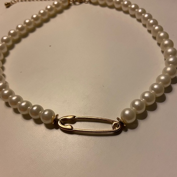 Pearl necklace 🤍 - Picture 2 of 2